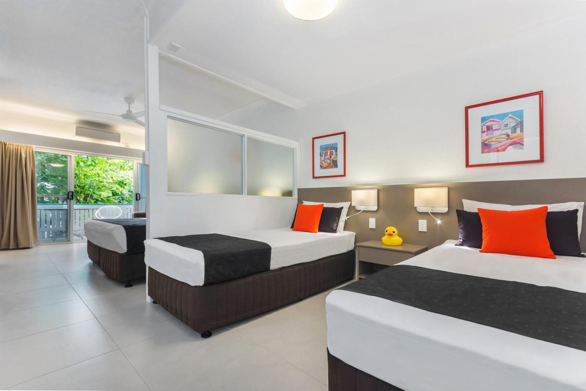 By The Sea Port Douglas Exterior foto